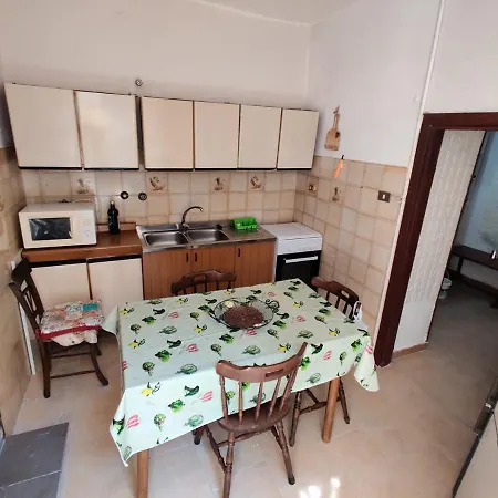 Domus Aurea Da Carlo Сasa de vacaciones *